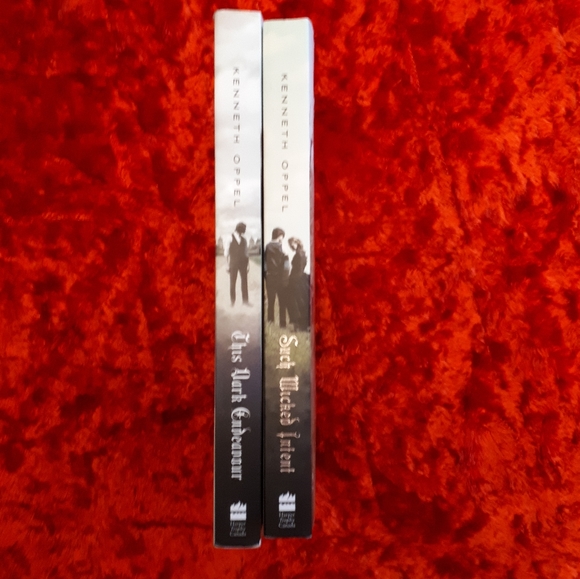 Kenneth Oppel paper back Set (2) - Picture 3 of 8